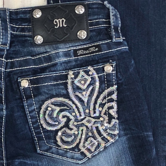 what size is a 27 miss me jeans